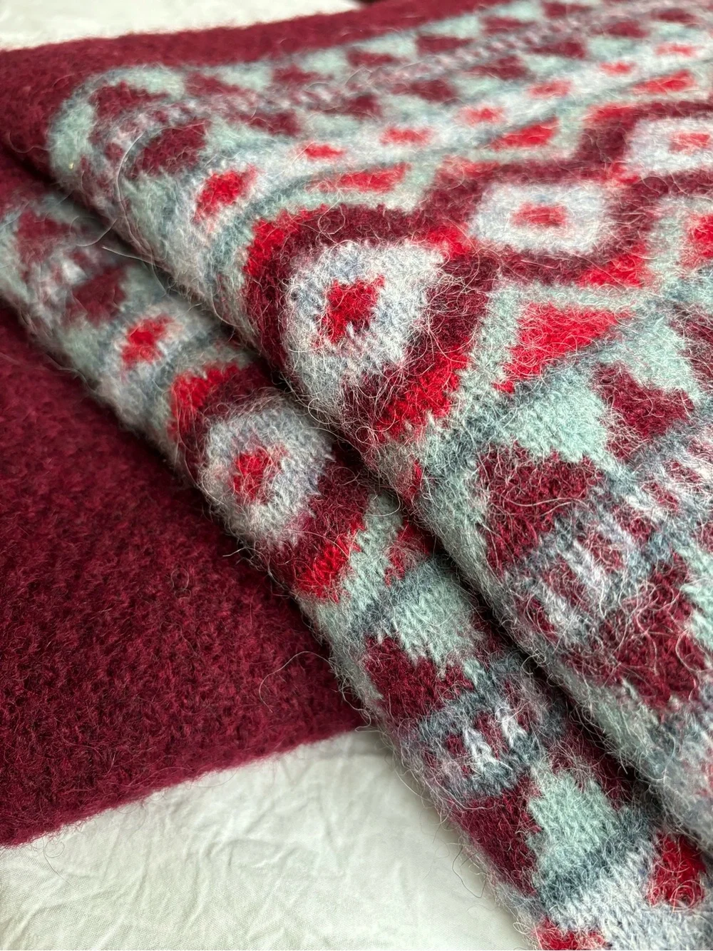 ICEWEAR 100% Wool Burgundy Fair Isle Knit Blanket